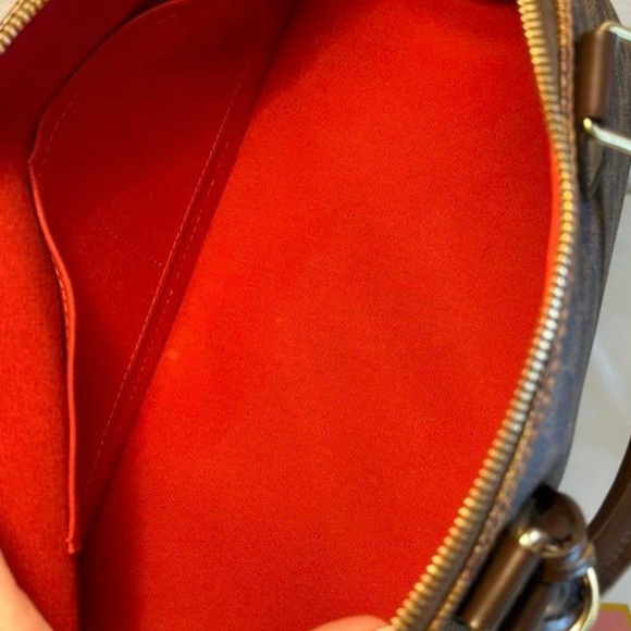 Time for a change in bag style for me. - Picture 9 of 10